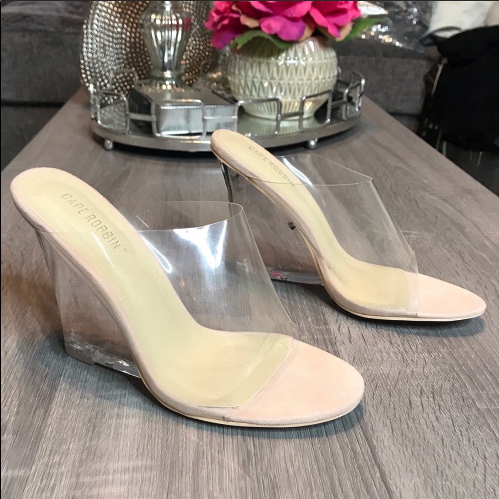 Clear wedges